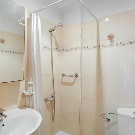 Spacious In Palmas De Gran Canaria 85 M² With Wifi *