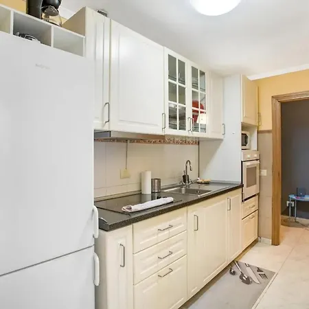Spacious In Palmas De Gran Canaria 85 M² With Wifi